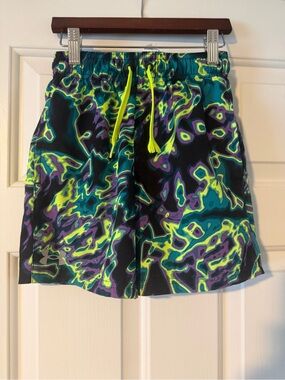Boys size small under Armour swim trunks with liner